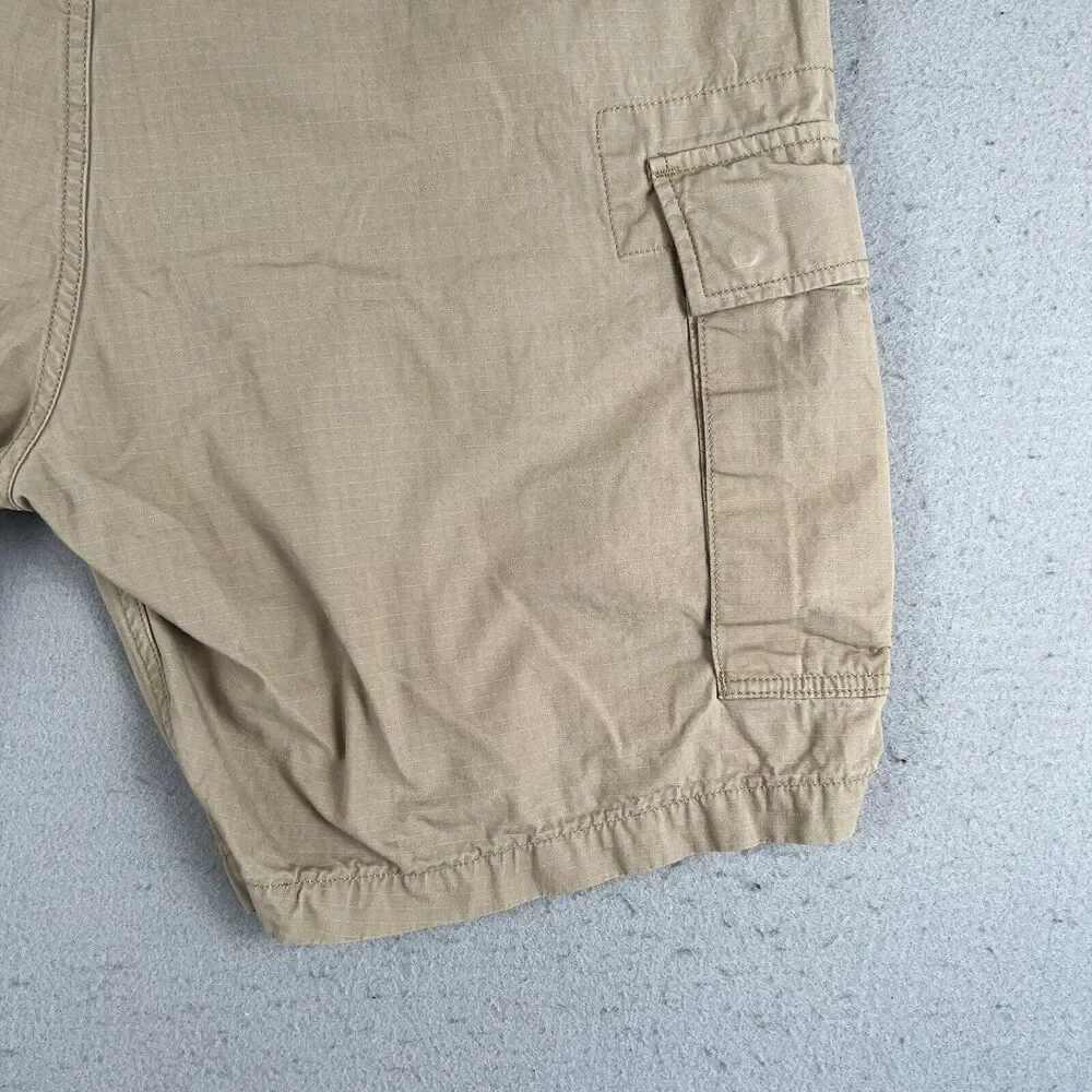 Levis Rip Stop Cotton Beige Cargo Shorts 9” Inseam Mens Size 38‎